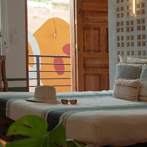 Hiphipstay - The Colonial Mexico